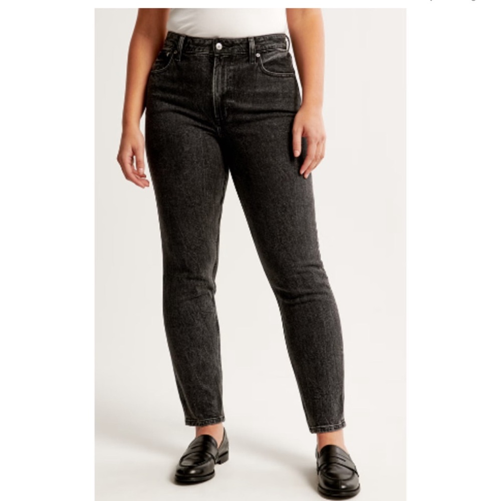 Abercrombie and Fitch Curve Love High Rise Mom Black Jean Size 27